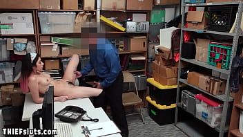 play خائفة لاتينا في سن المراهقة اللص ملاك ديل را مارس الجنس تقريبا من قبل perv lp ضابط