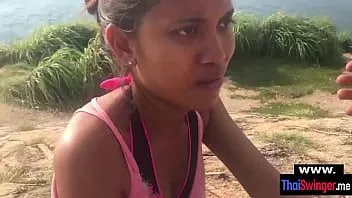 再生 本当の アマチュア タイ ふしだらな女 取得 採用 のために A フェラチオ セッション