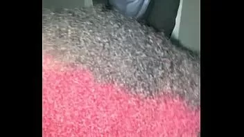 Reproducir Me levanté sintiéndome cachonda esta mañana, así que papá me drenó.