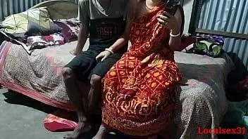 Reproducir Desi esposa sonali se folla al marido que no está en casa (video oficial de localsex31)