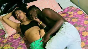 Reproduzir Sexo de casal quente indiano :: novo vídeo viral