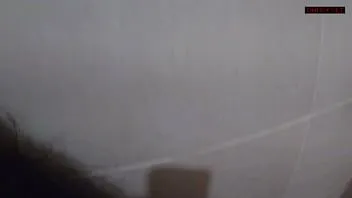 play Sexo a três e creampie no chuveiro com meia-irmã e namorada - dollscult