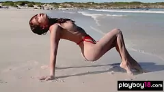 play Skinny Oekraïense babe Gloria Sol's Outdoor Striptease
