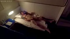 Abspielen Im belastenden Raum des Hotel Eufemia masturbiert ein Mann und denkt dabei an das untreue Pärchen aus Palermo