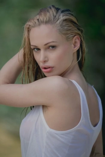 Porno Yıldızı Miss Zita