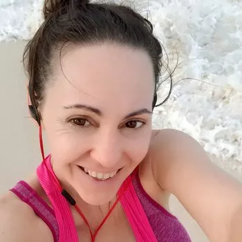 色情明星 Raquel Sieb
