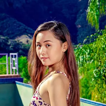 Bintang porno Elle Voneva